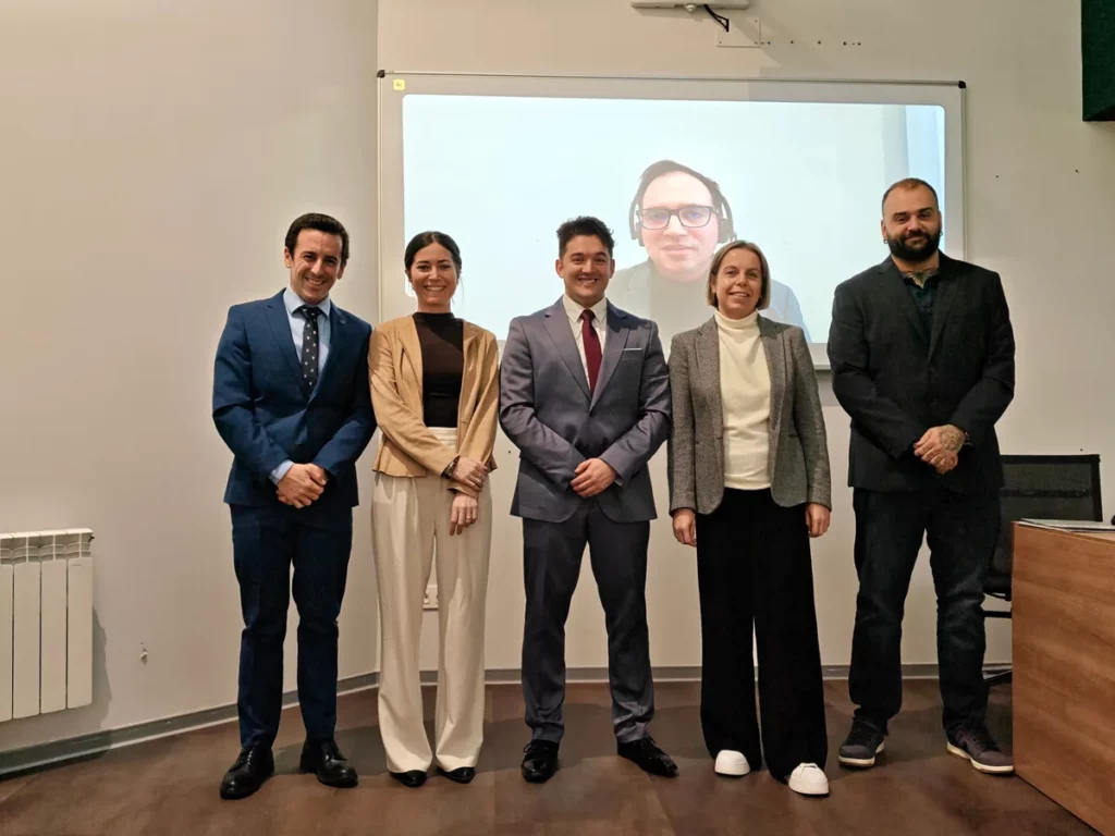 Sergio Rubio Martín y asistentes a su defensa doctoral en la Universidad de León